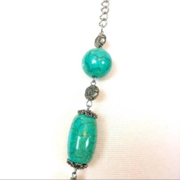 Women's Silver Faux & Chunky Turquoise Bead Necklace Size OS - Picture 3 of 5